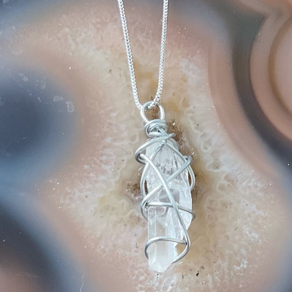 Handmade Wire wrap clear quartz wand necklace healing crystal - Picture 1 of 8